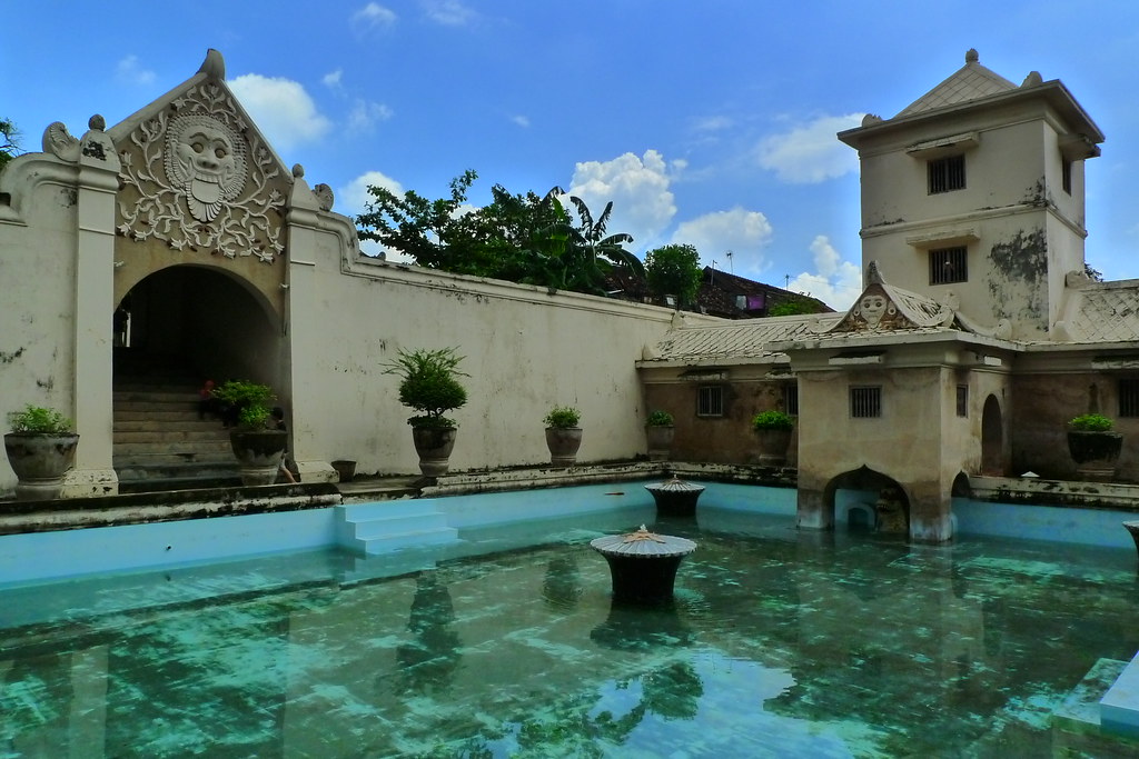 Taman Sari - 10 Destinasi Liburan Sekolah di Jogja