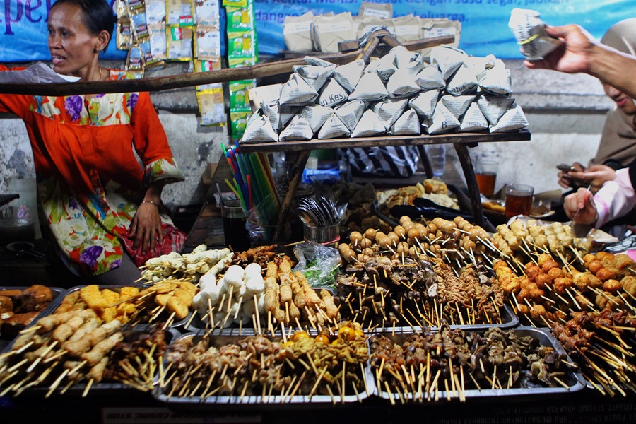 Angkringan Lik Man - Wisata Kuliner Malam Jogja