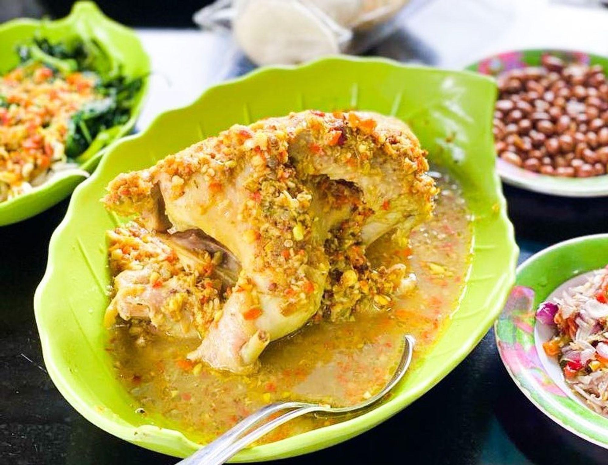 Ayam Betutu Men Tempeh - Wisata Kuliner Halal Bali