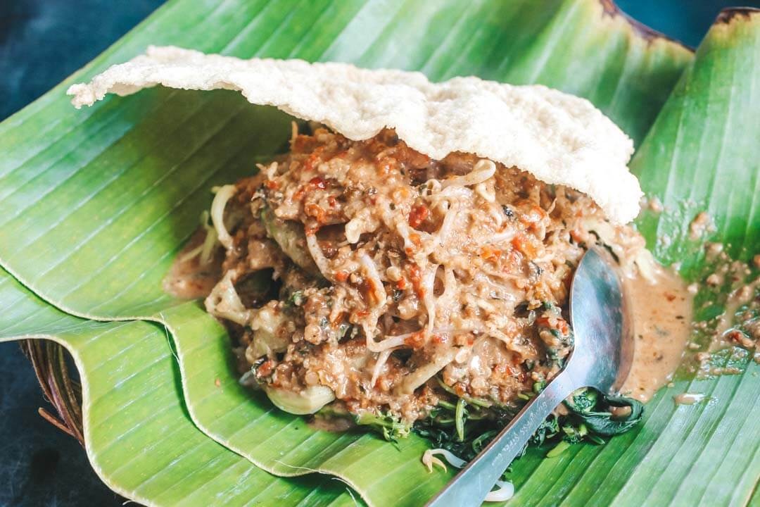 Nasi Pecel - Ragam Makanan Khas Karimun Jawa yang Harus Kamu Coba