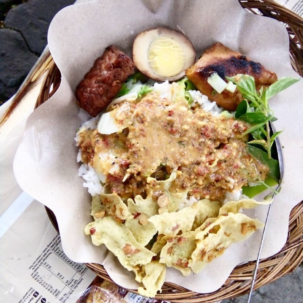 Pecel Senggol - Wisata Kuliner Malam Jogja