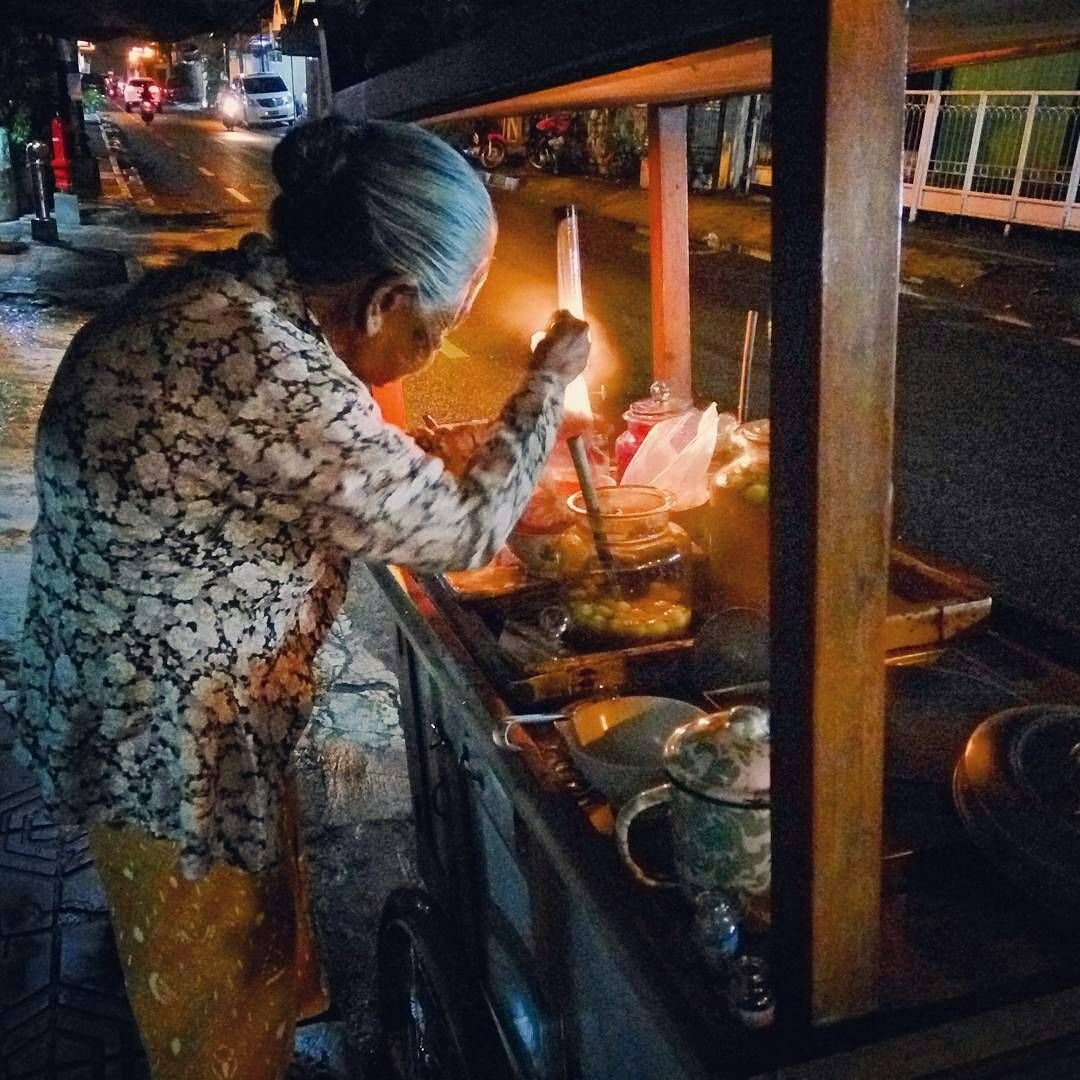 Wedang Ronde - Wisata Kuliner Malam Jogja