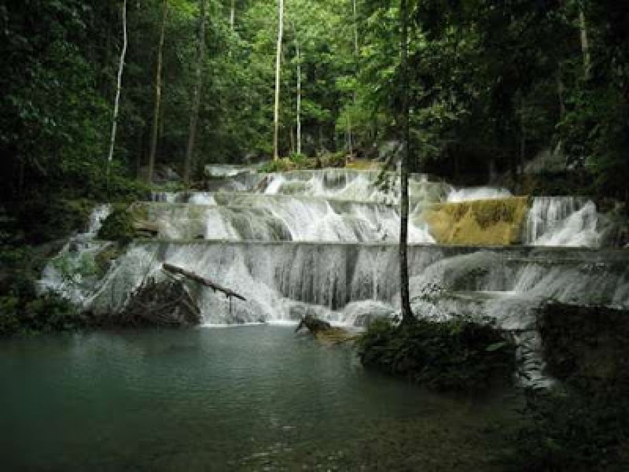 Air Terjun Moramo - Wisata Air terjun Indonesia