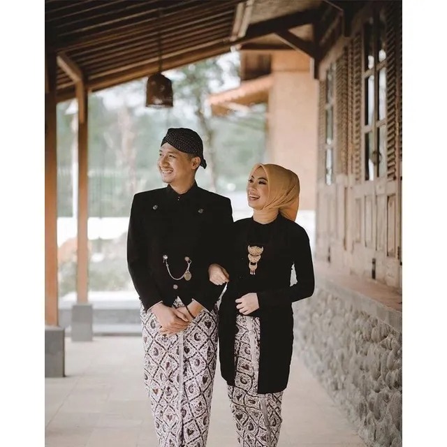 Baju Adat Kebaya - Arena Wisata
