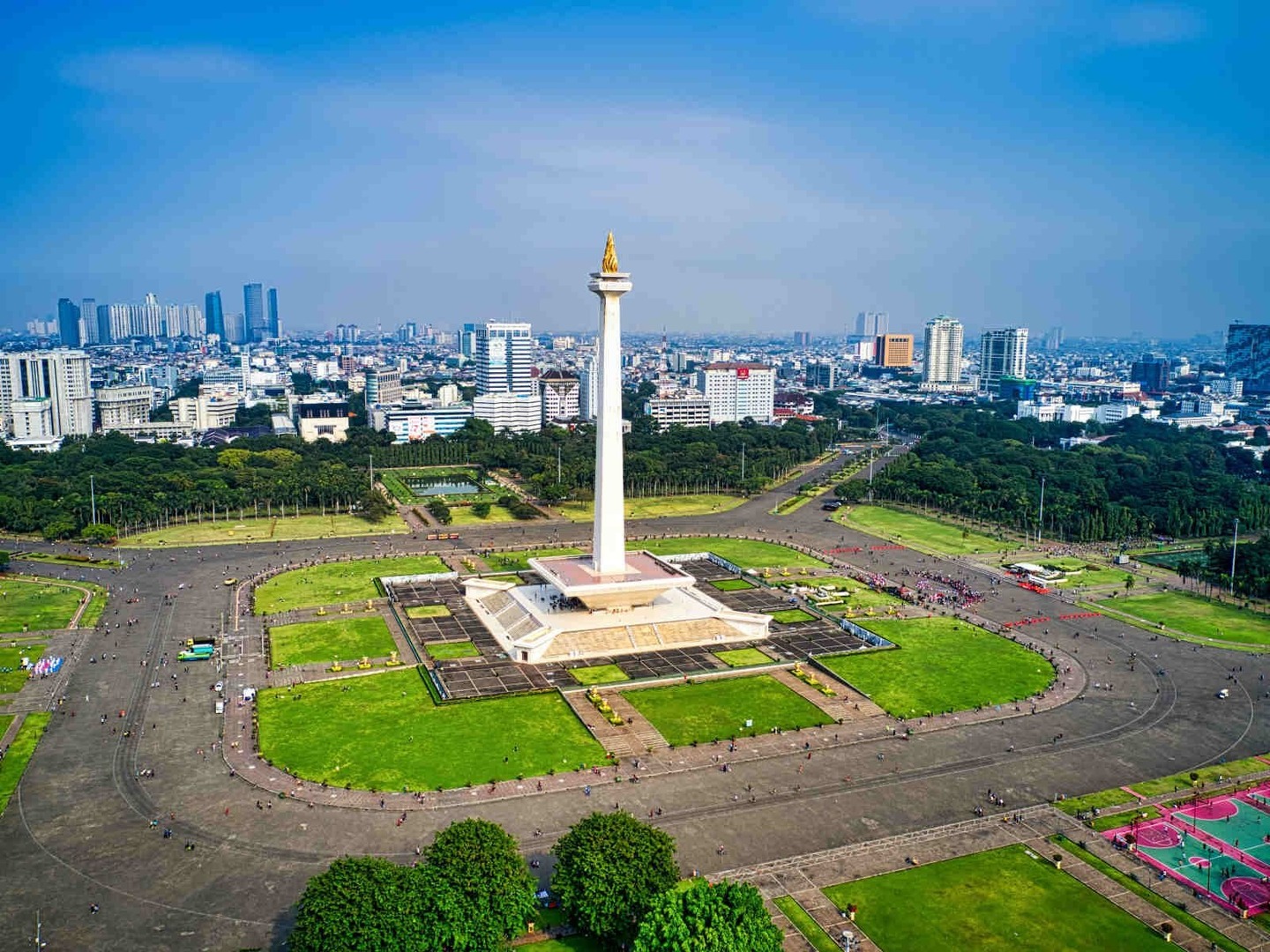 Monas - Destinasi Wisata Sejarah di Jakarta