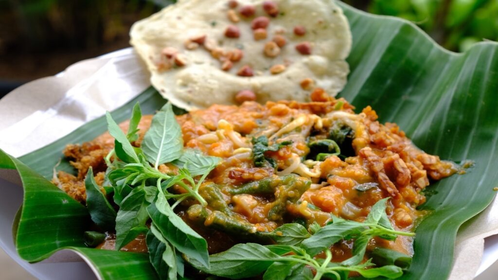 Pecel - Makanan Khas Jawa Tengah