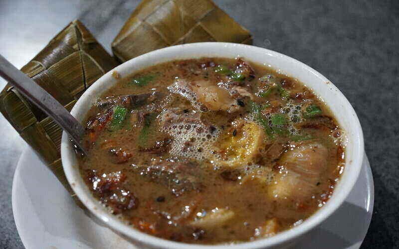 Coto Makassar - Kuliner Khas Makassar