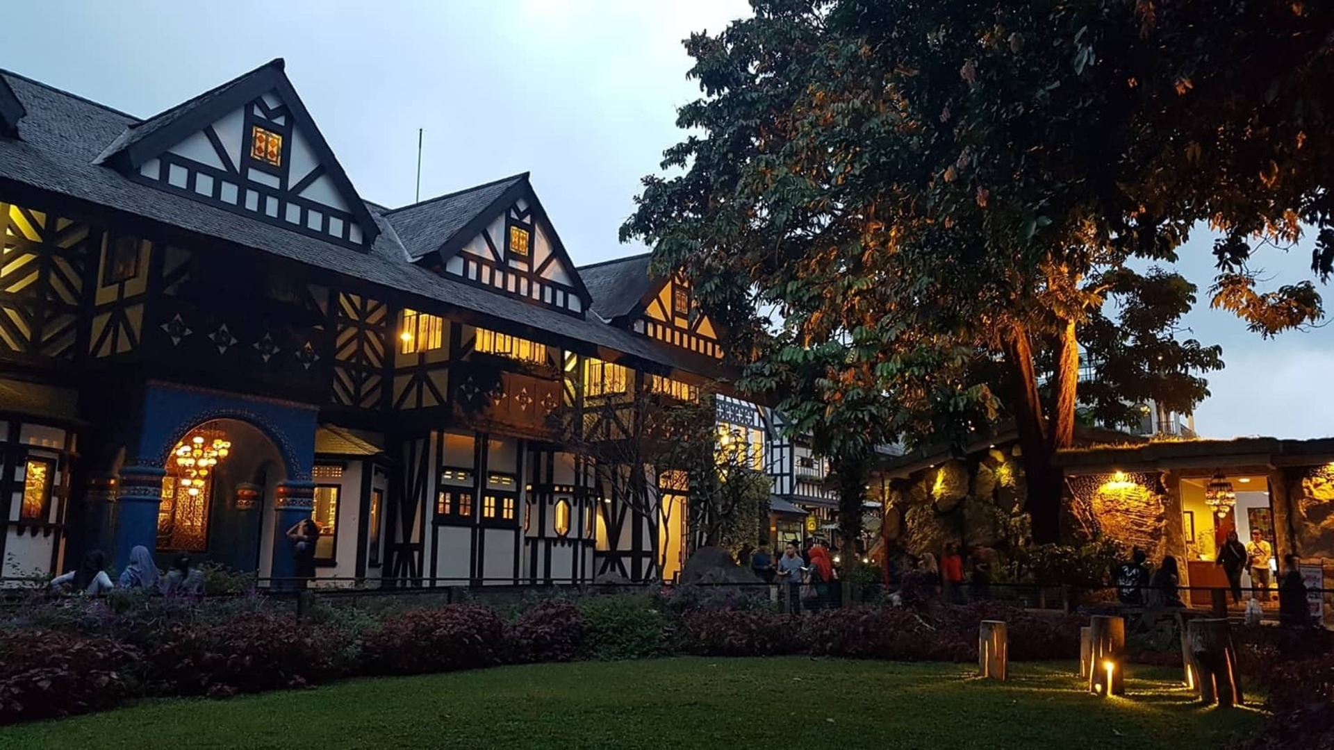 Farmhouse Susu Lembang - Wisata Keluarga Lembang