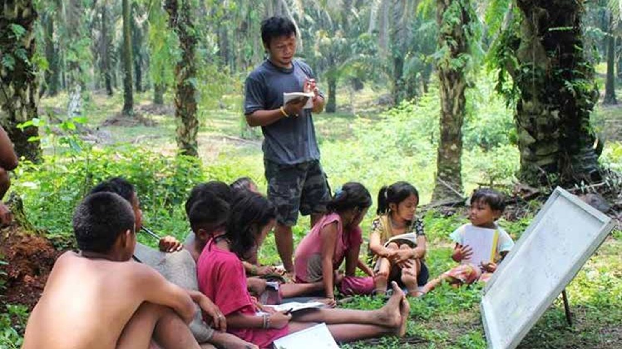 Mengenal Suku Anak Dalam Jambi: Tradisi, Kehidupan, & Budaya