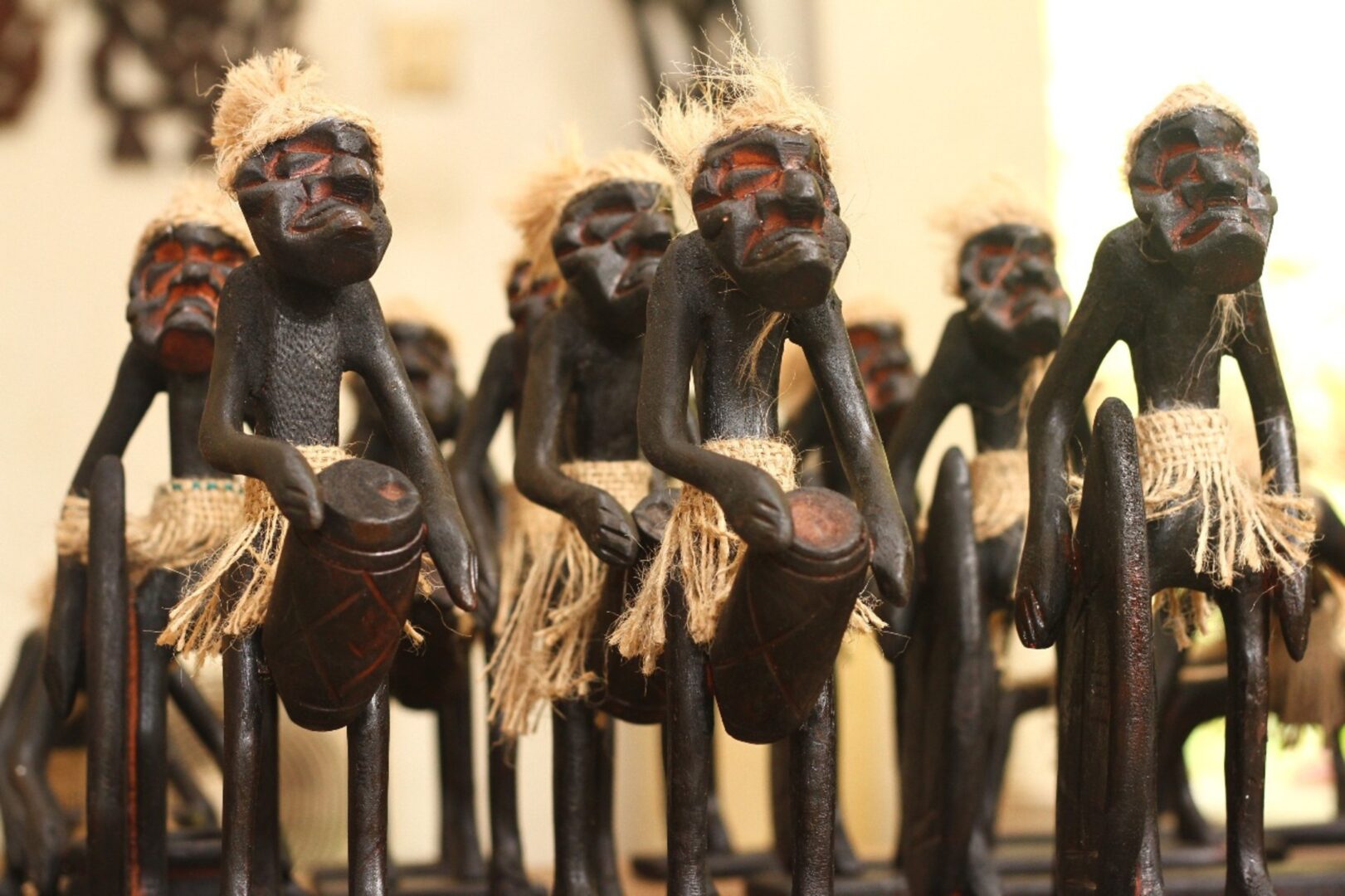 Seni Ukir Asmat - Wisata Budaya Papua