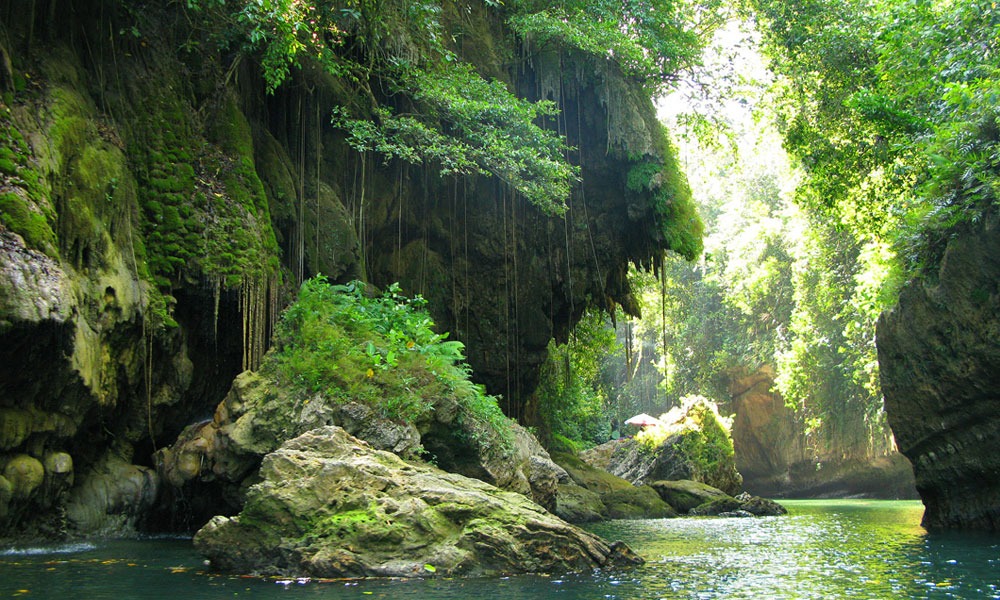 Green Canyon Pangandaran: Surga Tersembunyi di Selatan Jawa