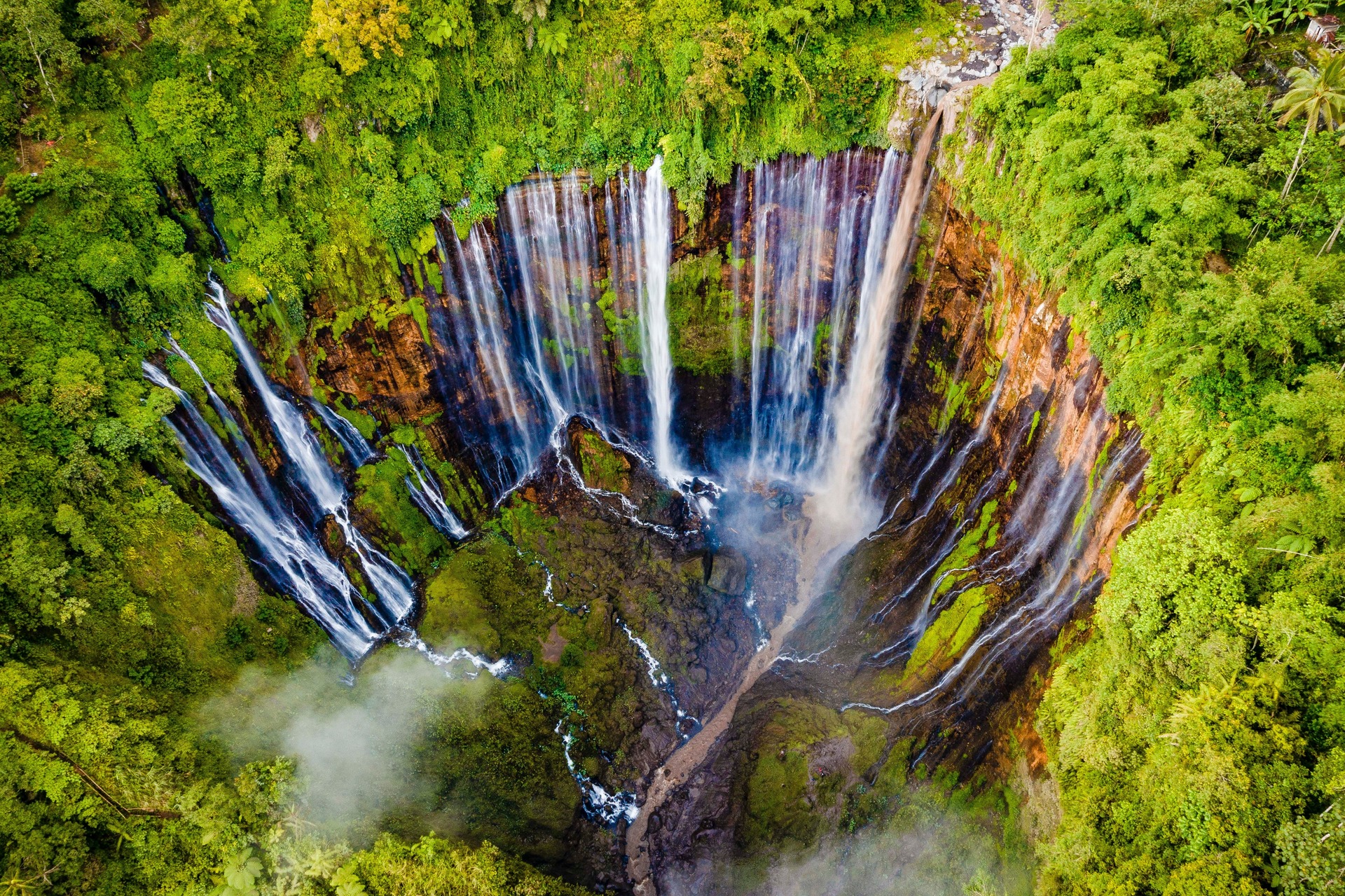 tumpak Sewu - 10 Wisata Tersembunyi di Indonesia