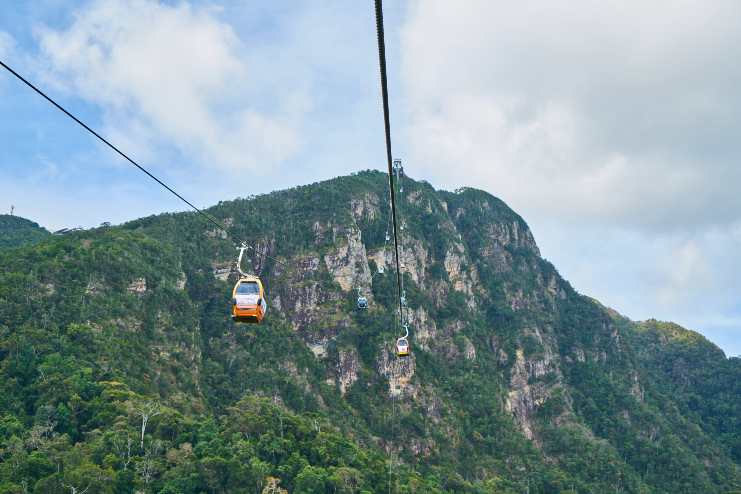8D COMPLETE VIETNAM SAPA DANANG BY VIETJET